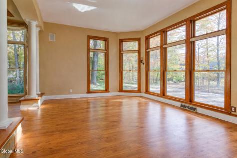 1 Shetland Clifton Park NY 12065