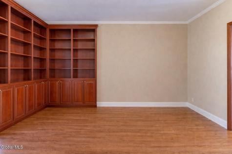 1 Shetland Clifton Park NY 12065