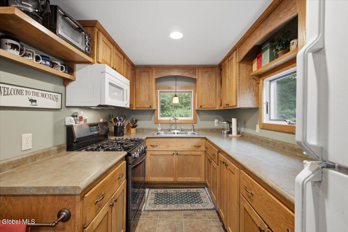 5676 Ny-30 Indian Lake NY 12842