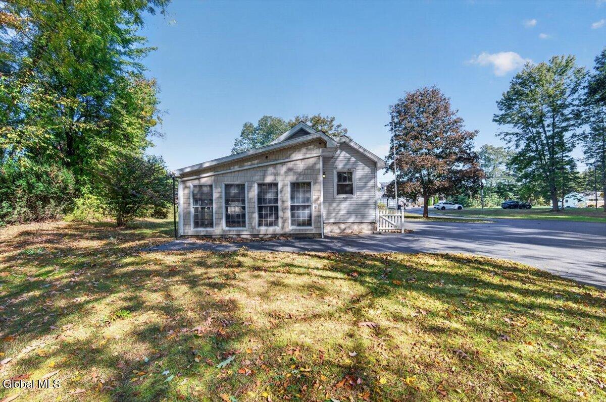 3072 Spawn Road Schenectady NY 12303