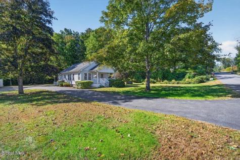 3072 Spawn Road Schenectady NY 12303