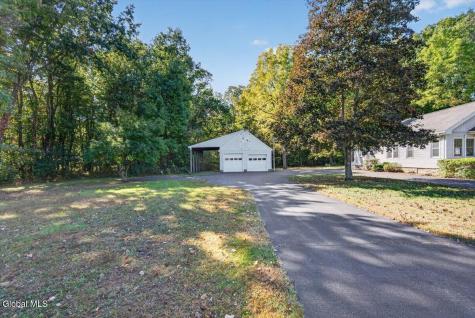 3072 Spawn Road Schenectady NY 12303