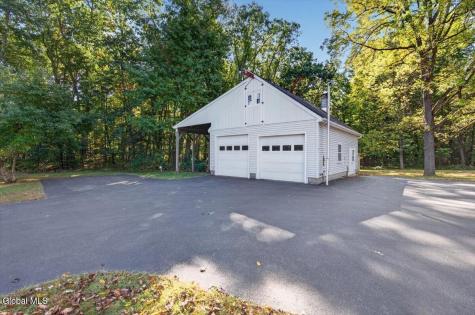 3072 Spawn Road Schenectady NY 12303