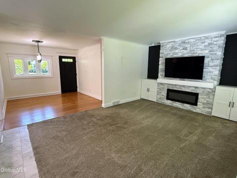 132 Birch Lane Schenectady NY 12302