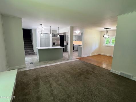 132 Birch Lane Schenectady NY 12302