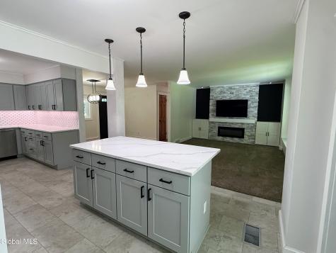 132 Birch Lane Schenectady NY 12302