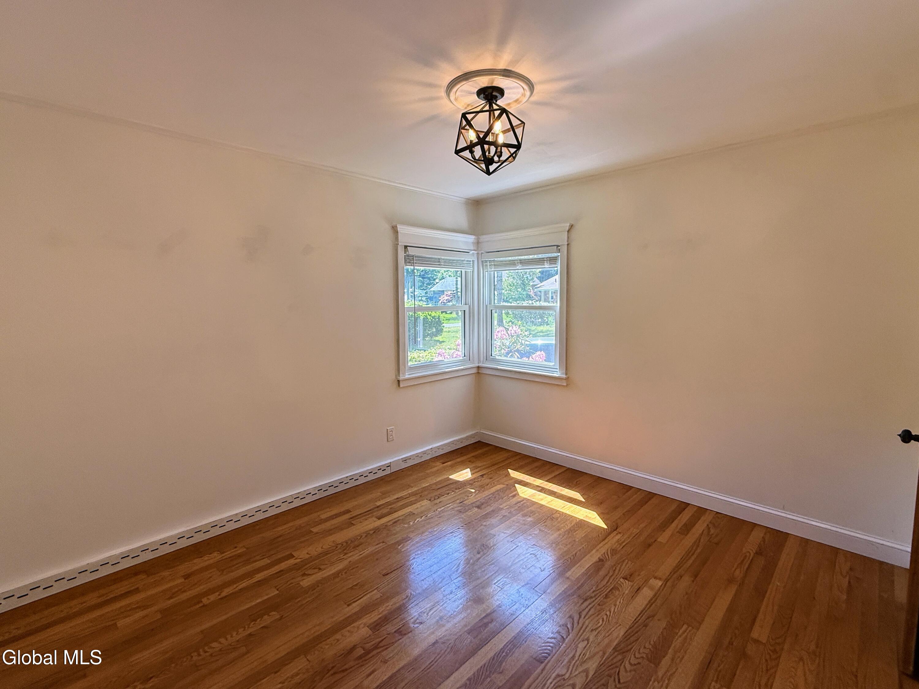 132 Birch Lane Schenectady NY 12302
