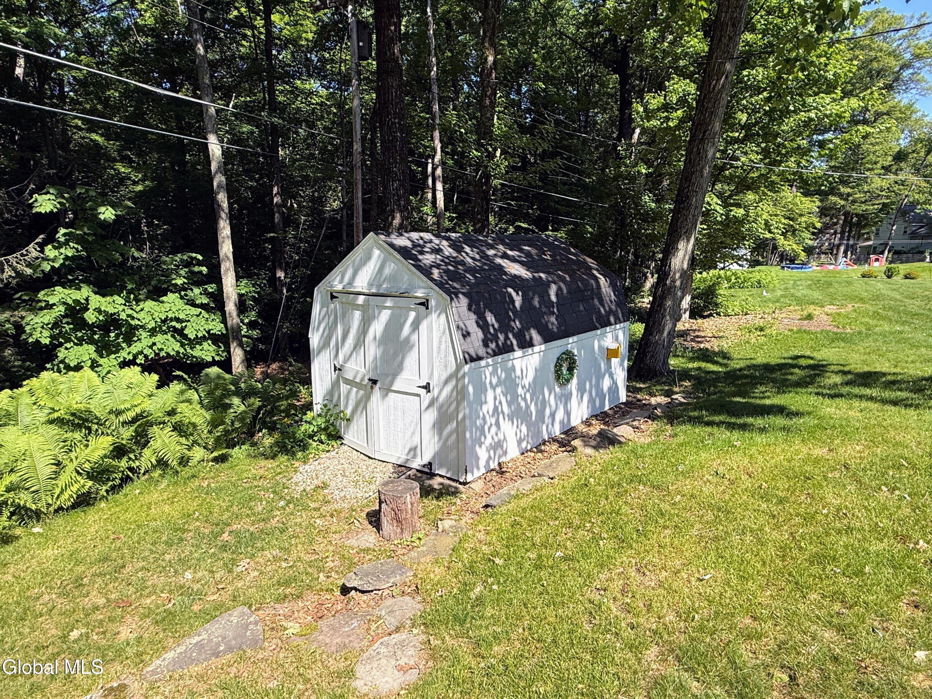 132 Birch Lane Schenectady NY 12302