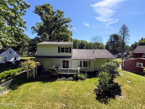 132 Birch Lane Schenectady NY 12302