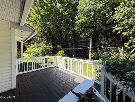 132 Birch Lane Schenectady NY 12302