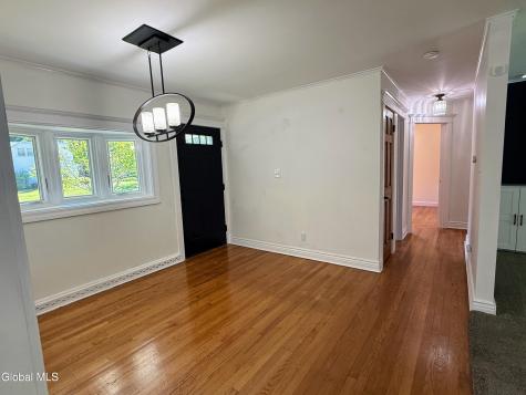 132 Birch Lane Schenectady NY 12302