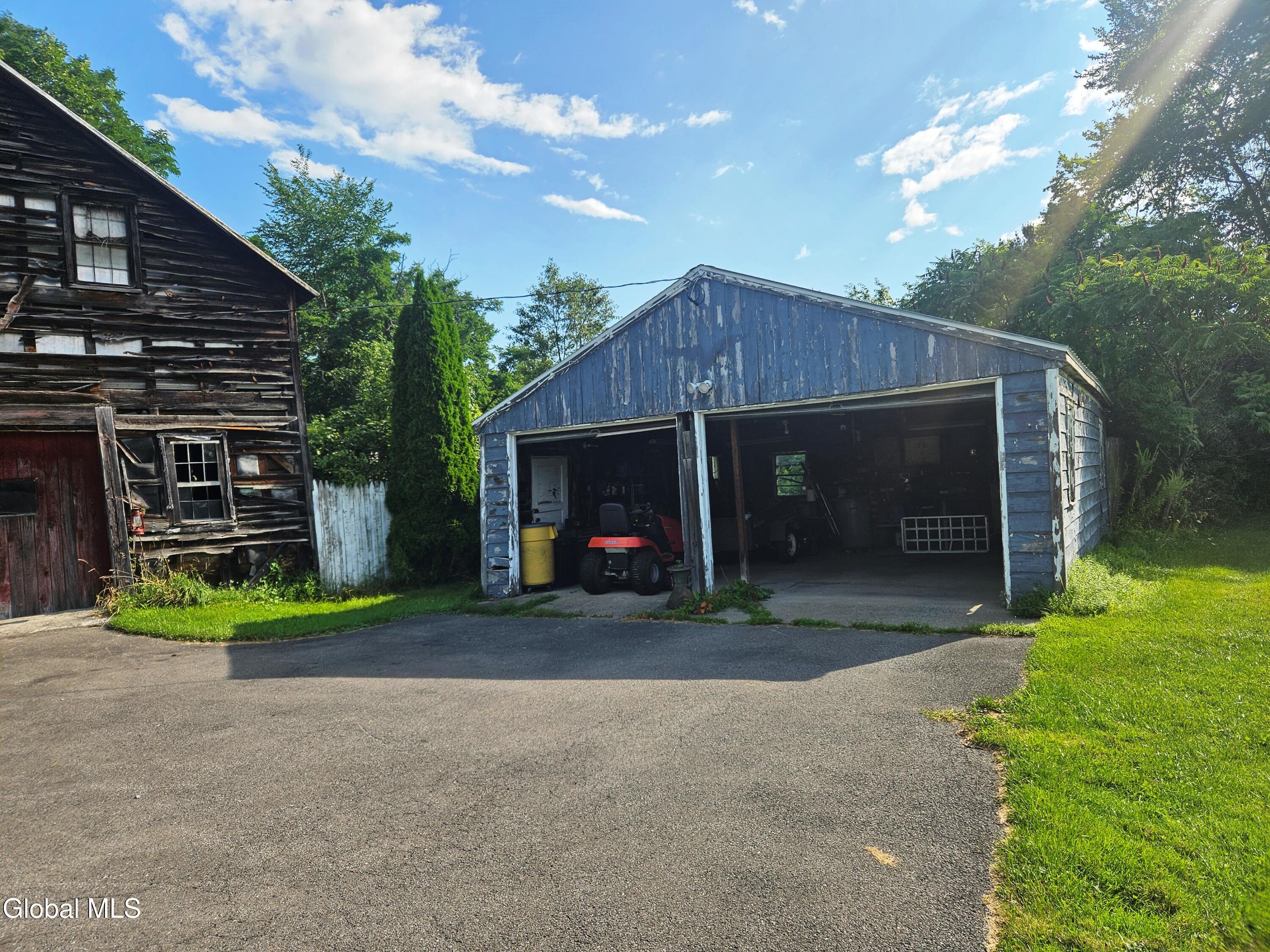 1235 Grovenors Corners Road Cental Bridge NY 12035