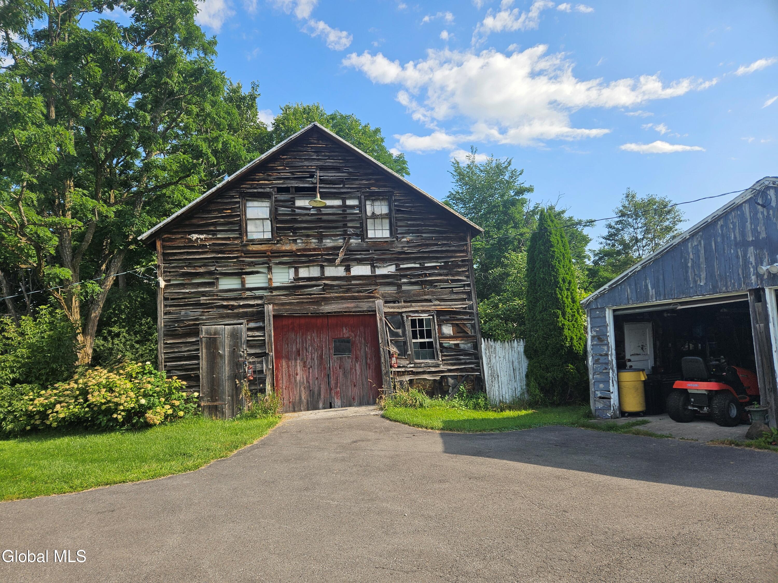1235 Grovenors Corners Road Cental Bridge NY 12035