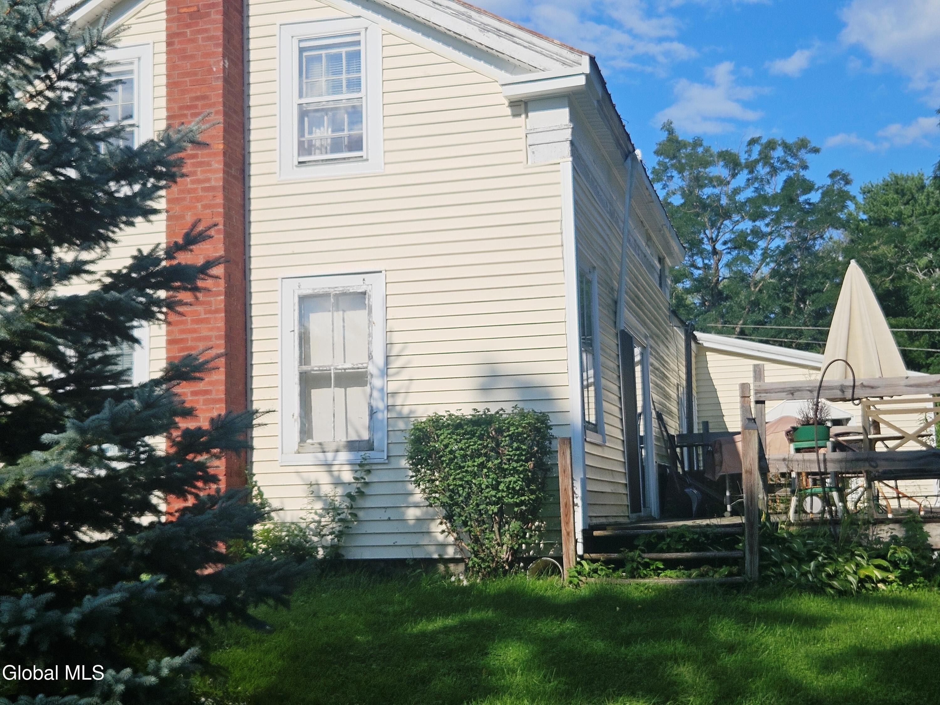 1235 Grovenors Corners Road Cental Bridge NY 12035