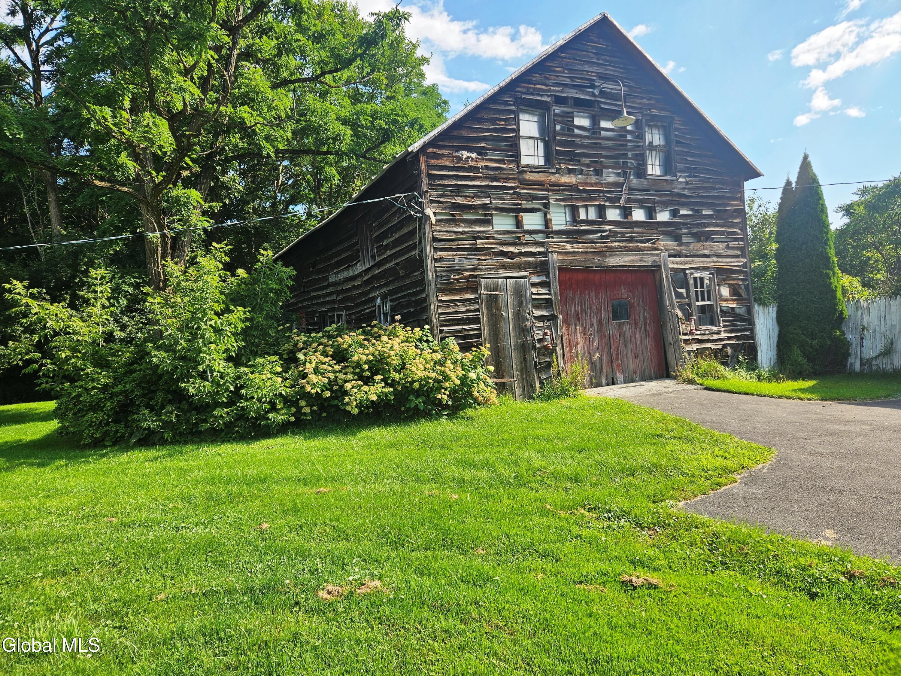 1235 Grovenors Corners Road Cental Bridge NY 12035