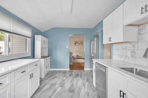 34 Perry Avenue Latham NY 12110