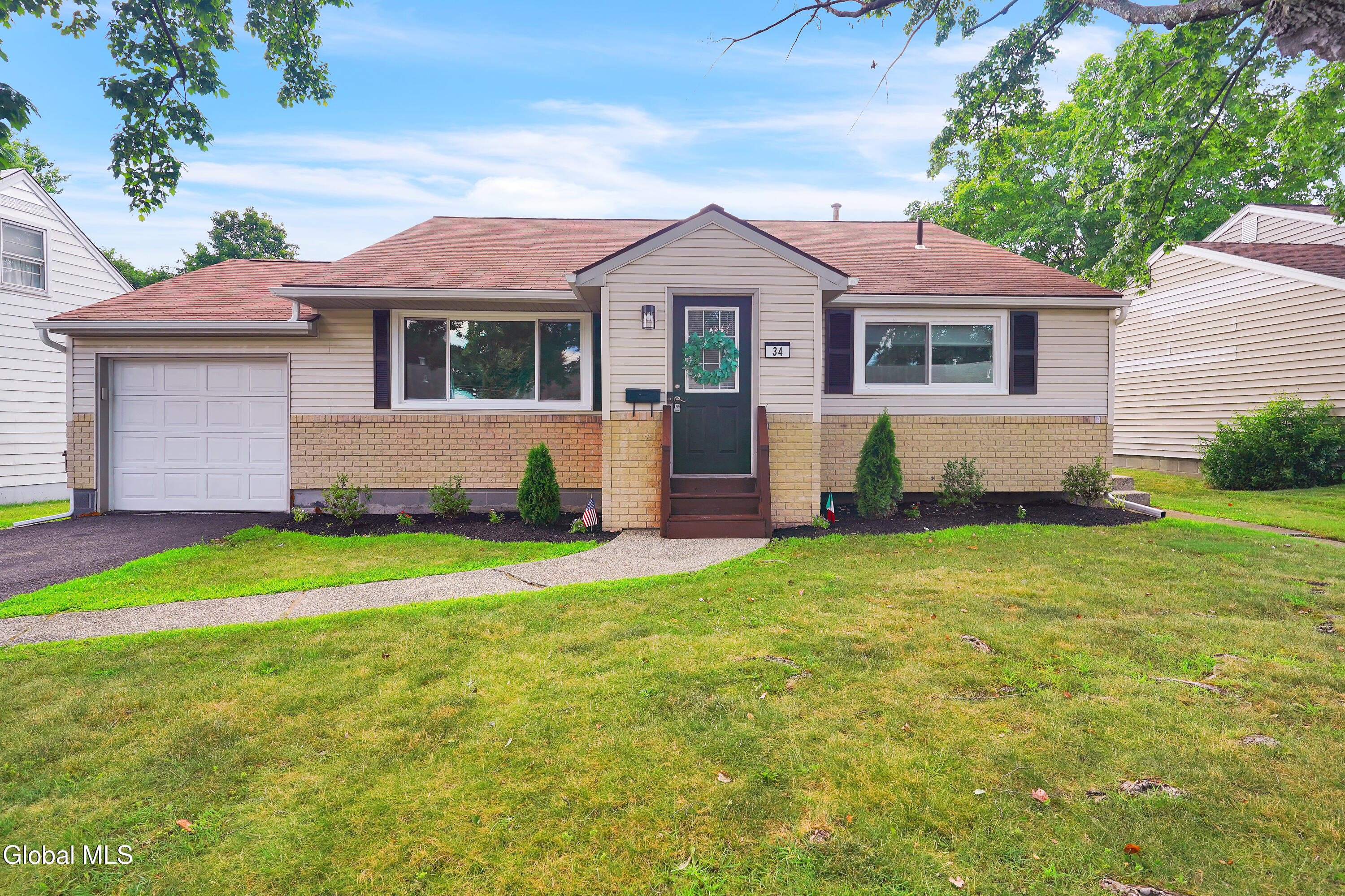 34 Perry Avenue Latham NY 12110