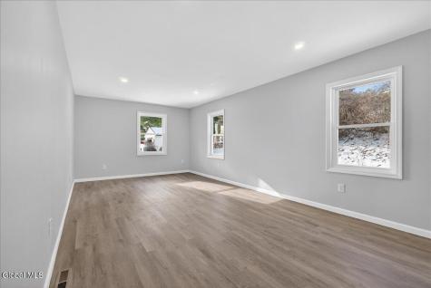 6 Charl Lane Troy NY 12180