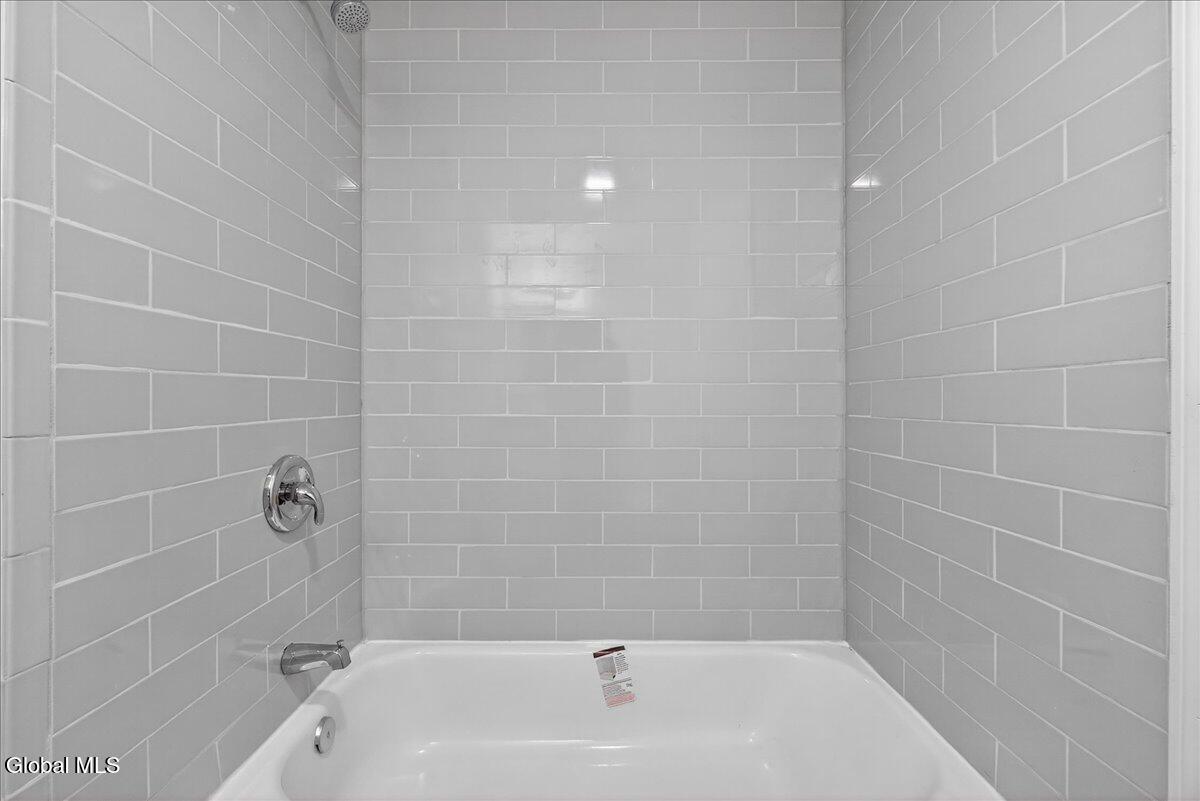 6 Charl Lane Troy NY 12180