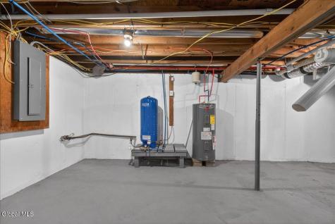 6 Charl Lane Troy NY 12180