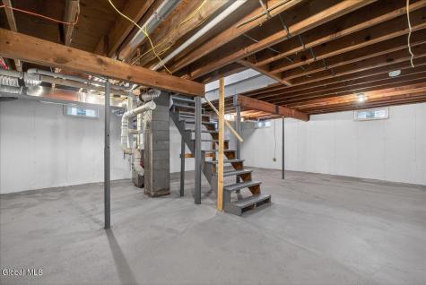 6 Charl Lane Troy NY 12180