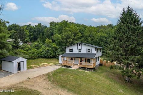 6 Charl Lane Troy NY 12180