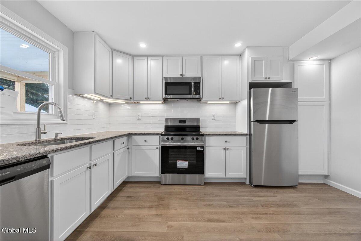 6 Charl Lane Troy NY 12180