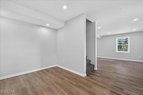 6 Charl Lane Troy NY 12180