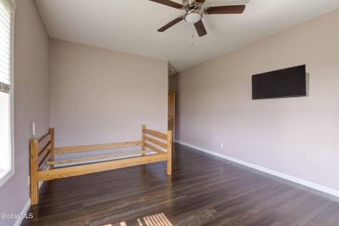285 Hayes Road Schaghticoke NY 12154