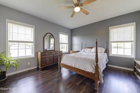 285 Hayes Road Schaghticoke NY 12154