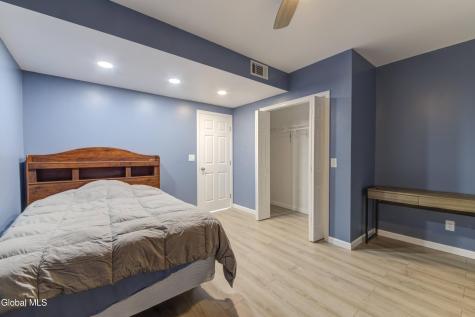 285 Hayes Road Schaghticoke NY 12154