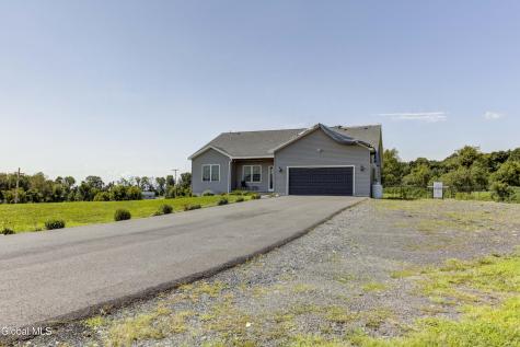 285 Hayes Road Schaghticoke NY 12154