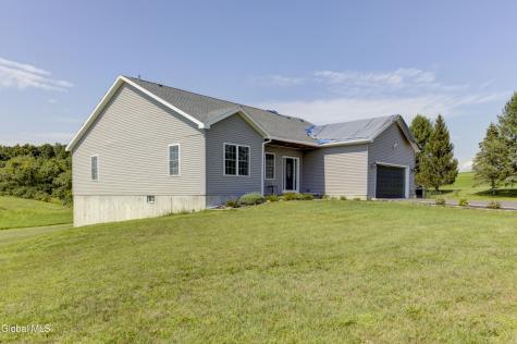 285 Hayes Road Schaghticoke NY 12154
