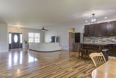 285 Hayes Road Schaghticoke NY 12154