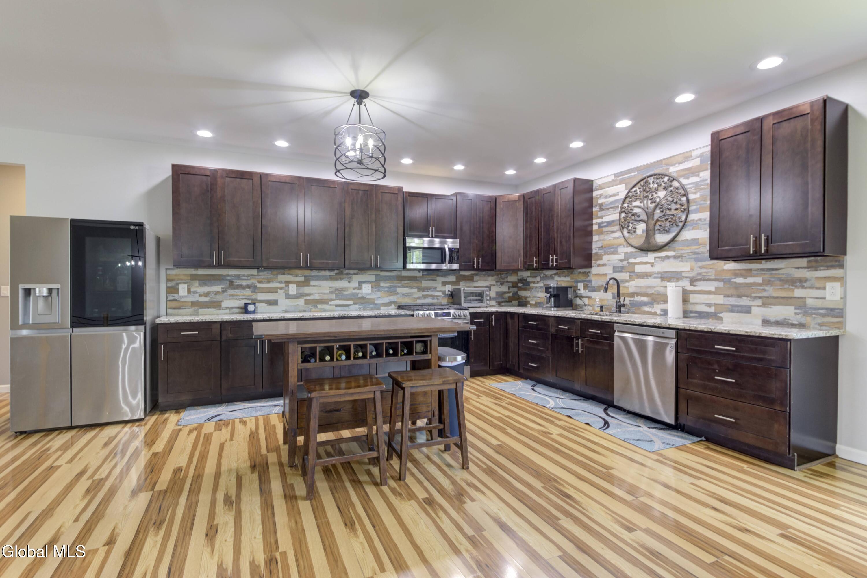 285 Hayes Road Schaghticoke NY 12154
