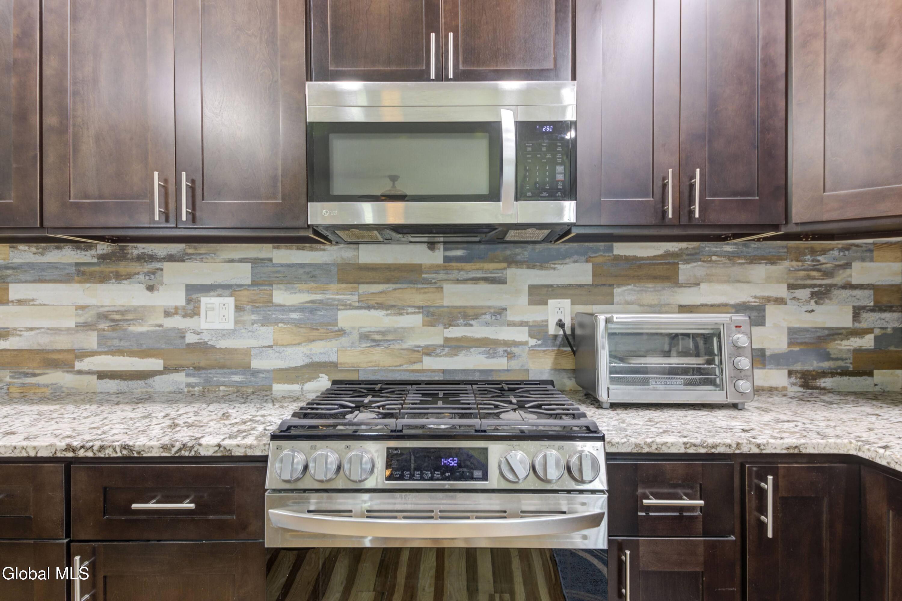 285 Hayes Road Schaghticoke NY 12154