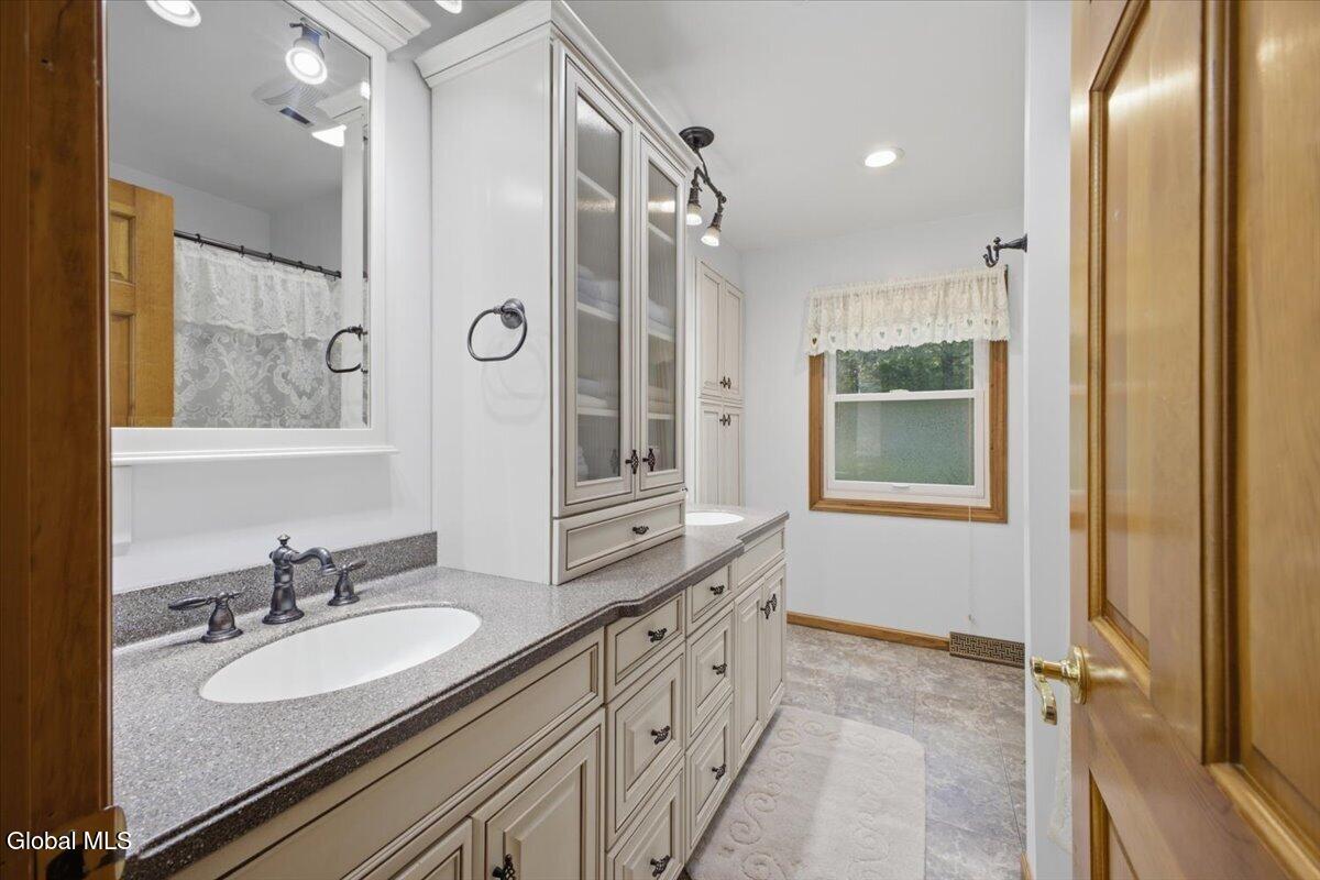 40 Knollwood Drive Valatie NY 12184