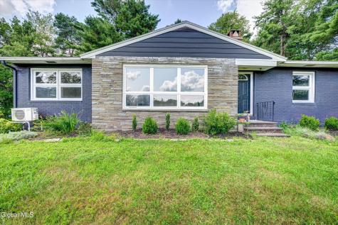 13 Woodridge Road Wynantskill NY 12198