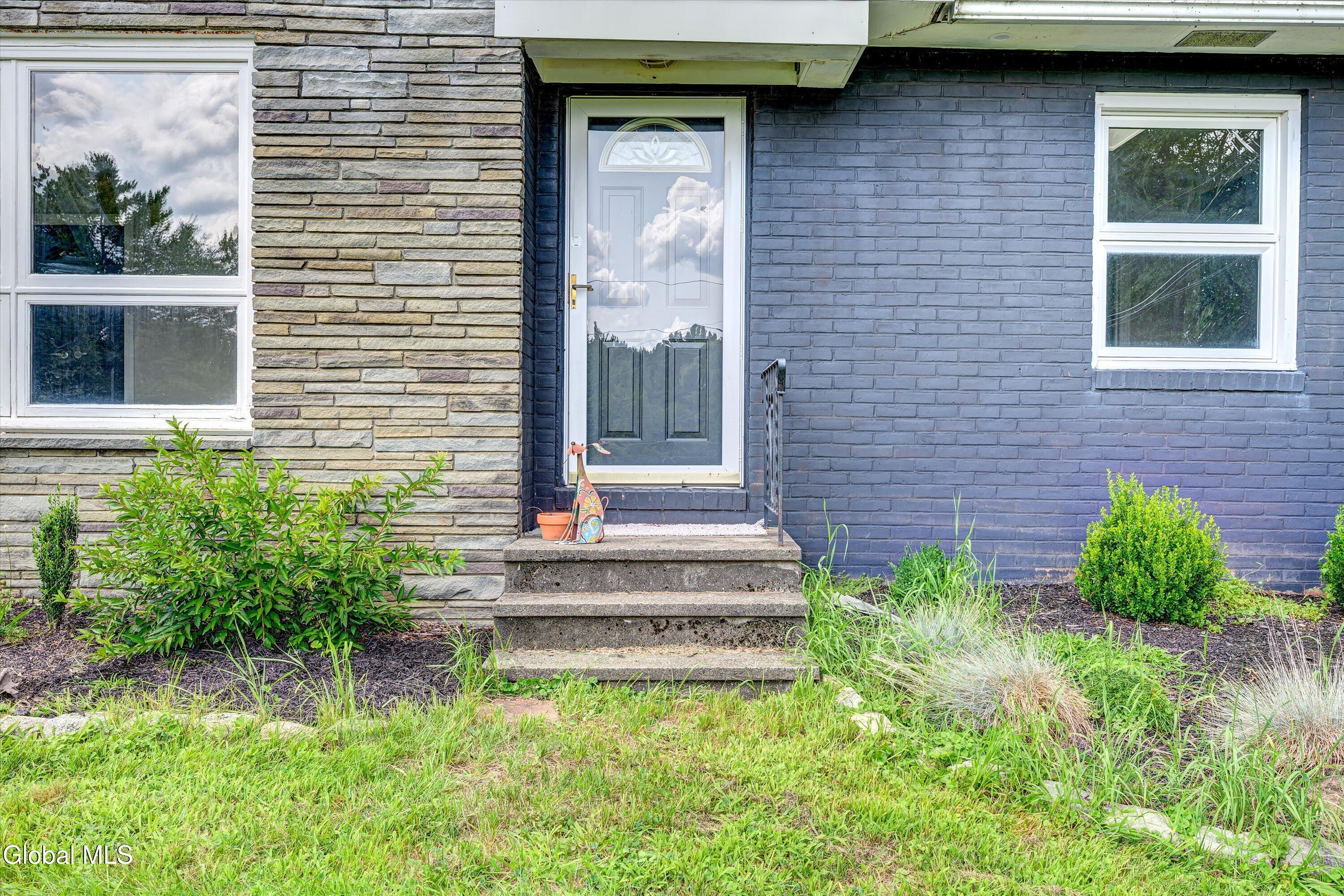 13 Woodridge Road Wynantskill NY 12198
