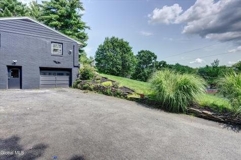 13 Woodridge Road Wynantskill NY 12198