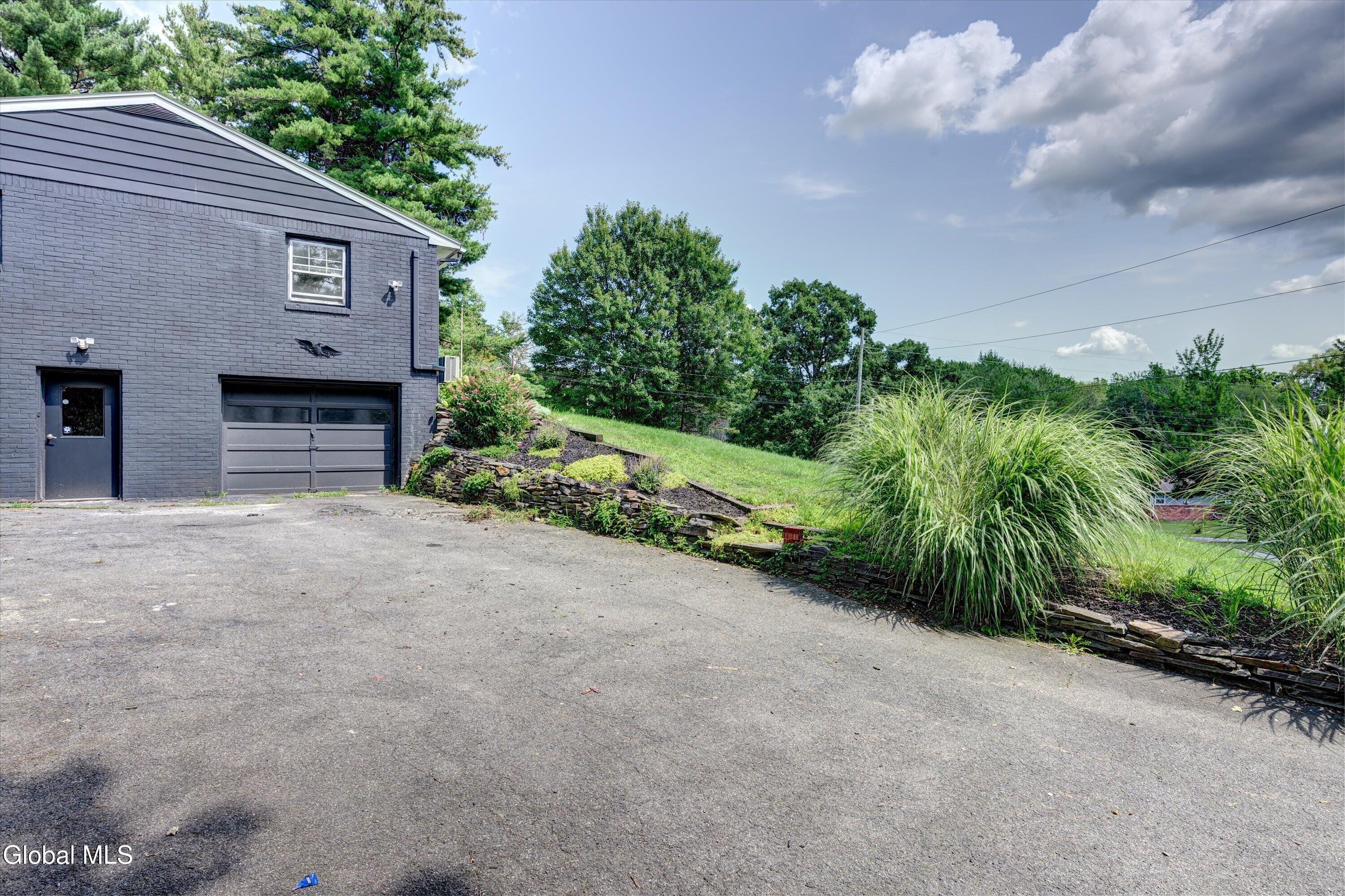 13 Woodridge Road Wynantskill NY 12198
