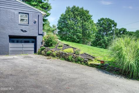 13 Woodridge Road Wynantskill NY 12198