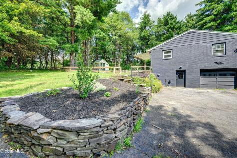 13 Woodridge Road Wynantskill NY 12198