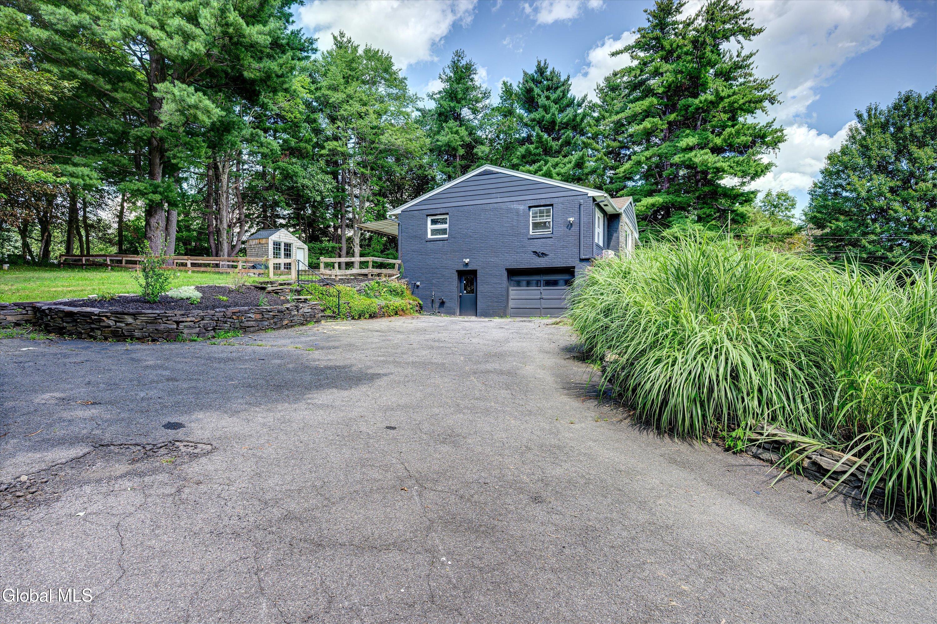 13 Woodridge Road Wynantskill NY 12198