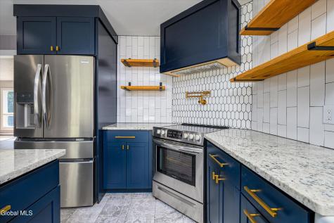 13 Woodridge Road Wynantskill NY 12198