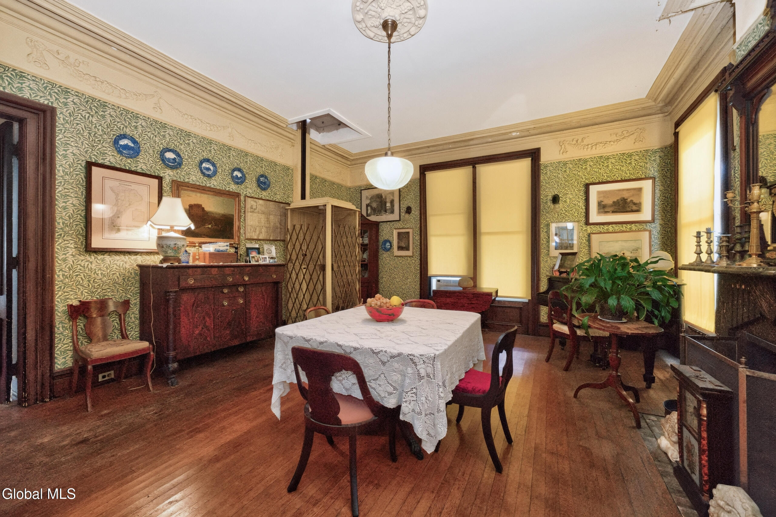 824 2nd Avenue Troy NY 12182