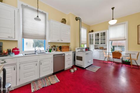 824 2nd Avenue Troy NY 12182