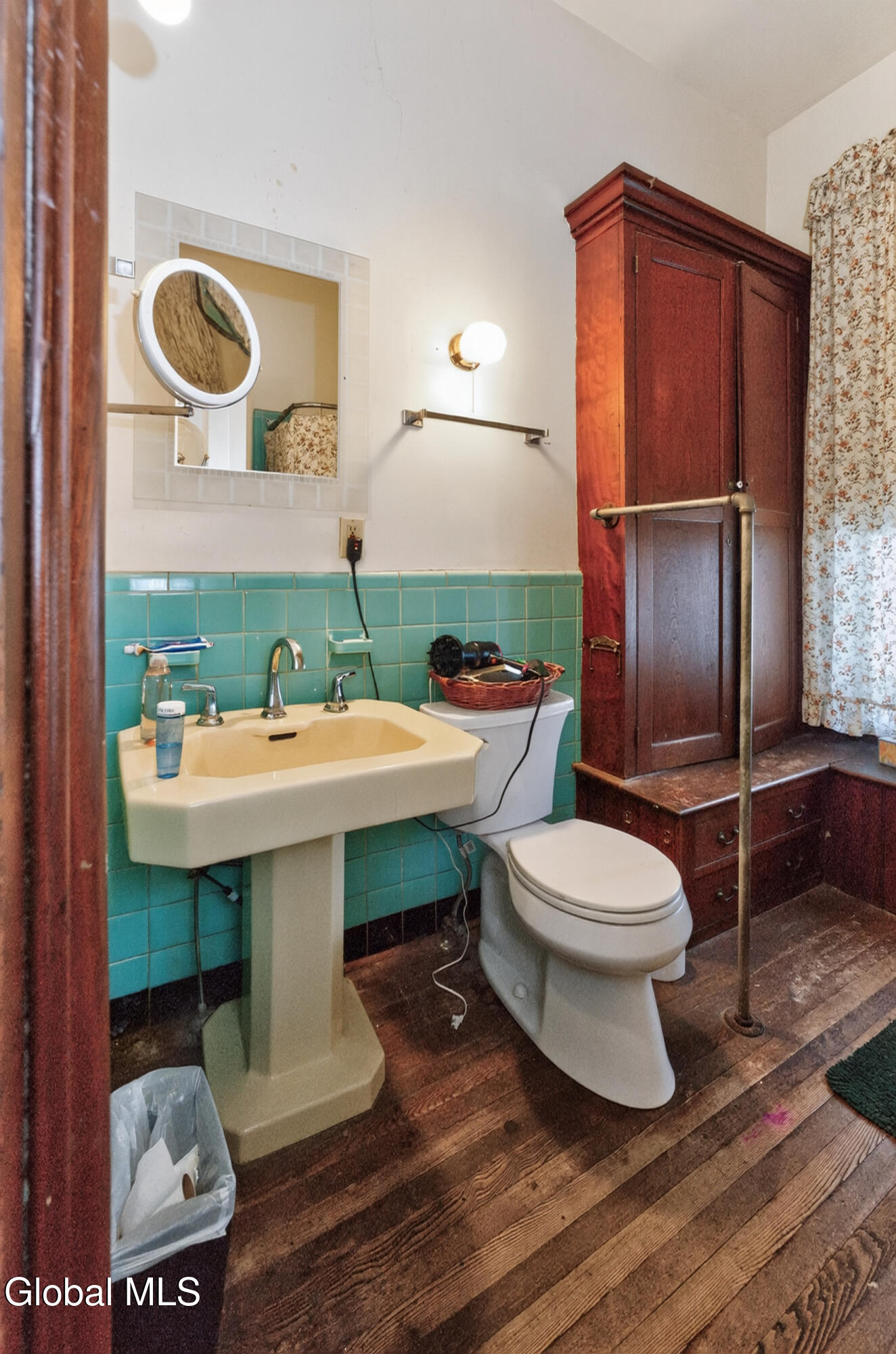 824 2nd Avenue Troy NY 12182