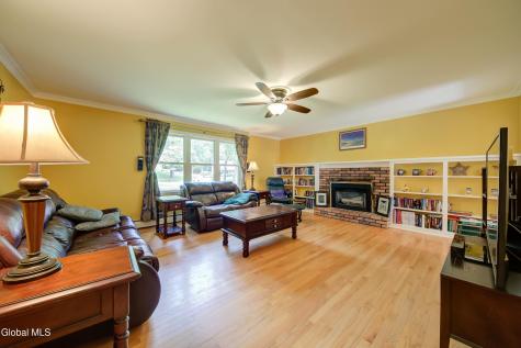 38 Shadow Wood Way Ballston Lake NY 12019