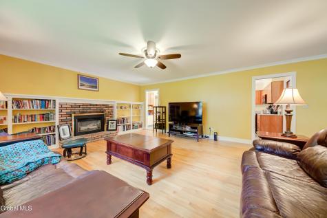38 Shadow Wood Way Ballston Lake NY 12019